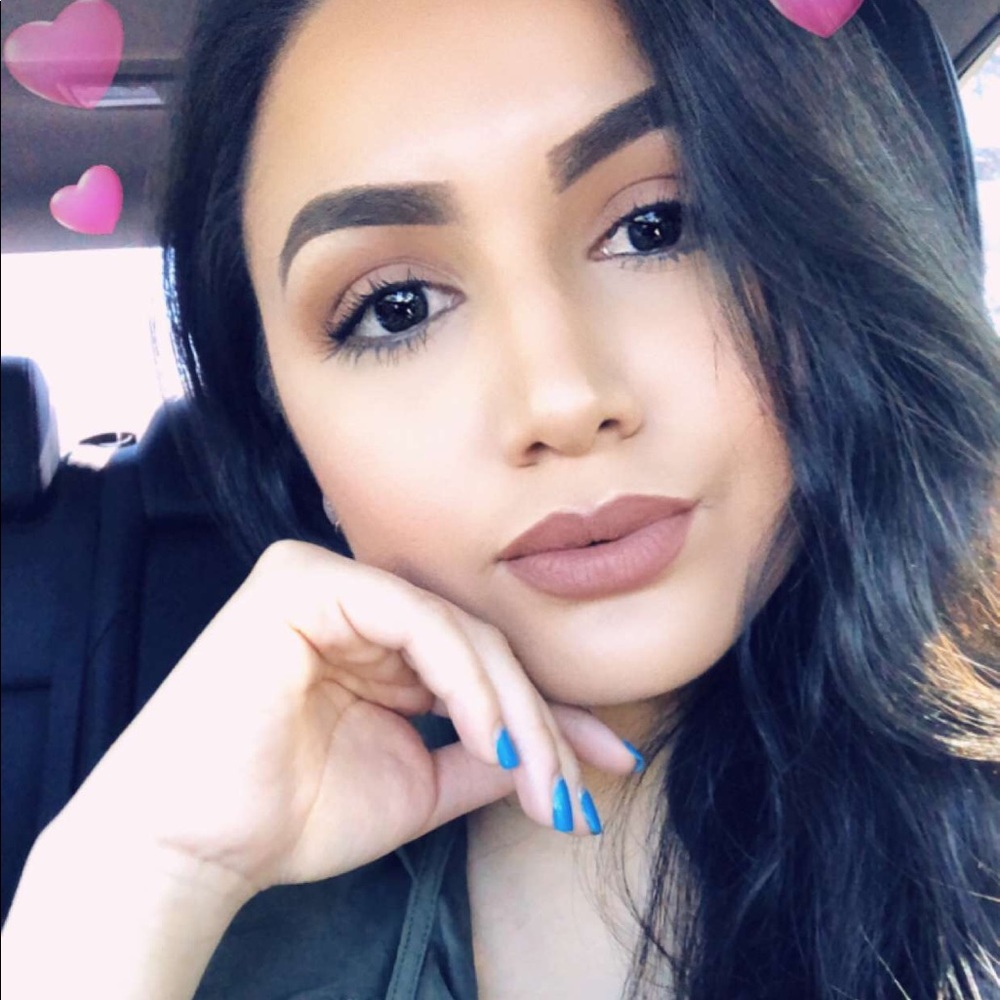 Meet your Posher, Kriscia